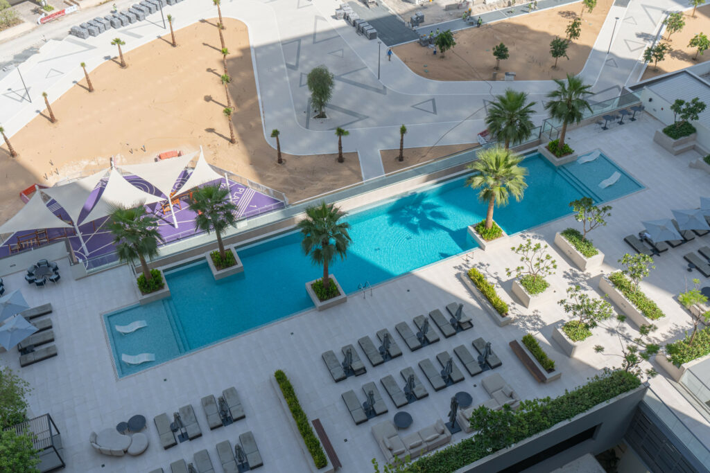 Charming Pool View | Great Location | Cosy