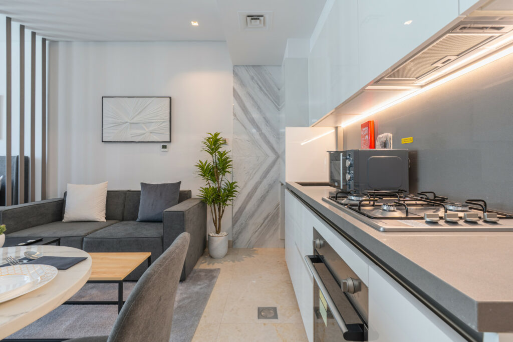 Charming Pool View | Great Location | Cosy