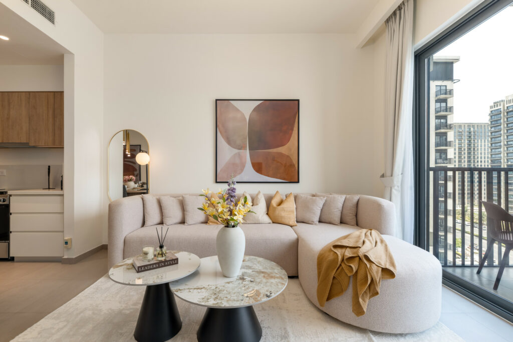 Newly Furnished | Parkside Living | Cosy Retreat