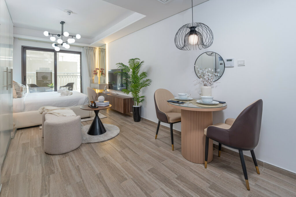 Stylish Studio | Pool View | Few Mins Walk to Park