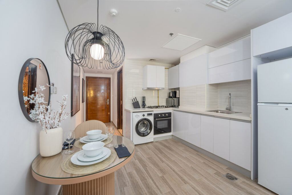 Stylish Studio | Pool View | Few Mins Walk to Park