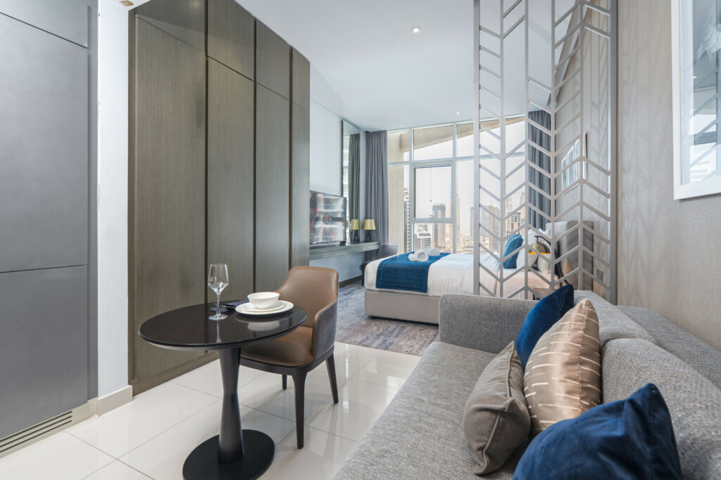 Canal View Studio | Near Burj Khalifa | Modern