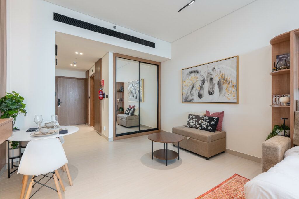 Private Jacuzzi | Canal and Pool Views | Elegant