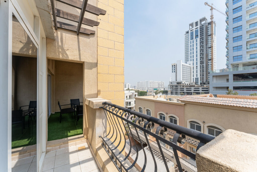 Upgraded 1BR | Near Circle Mall | Sleeps 4