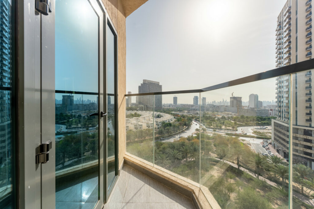 Charming Park View | Spacious 1BR | AKA Residence