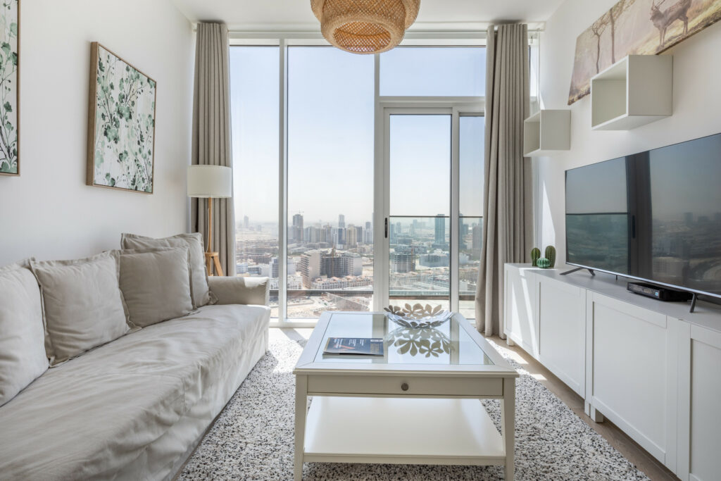 High Floor | Bright and Spacious | Cosy Vibes