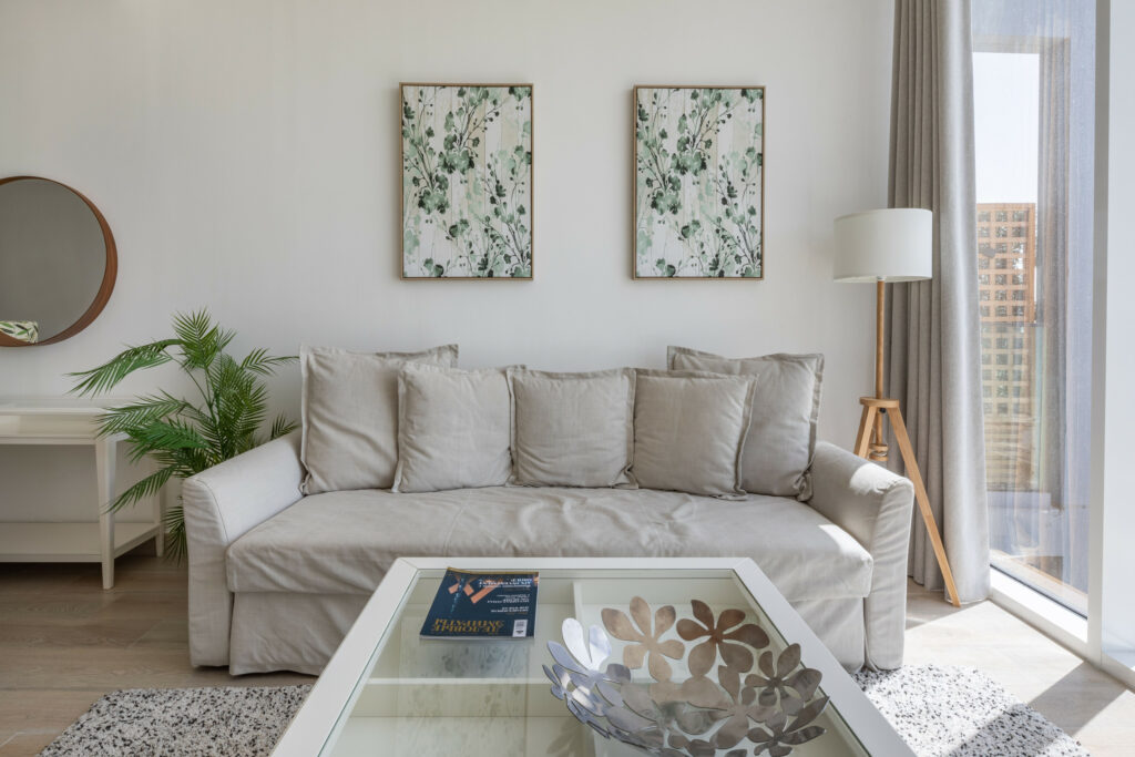 High Floor | Bright and Spacious | Cosy Vibes