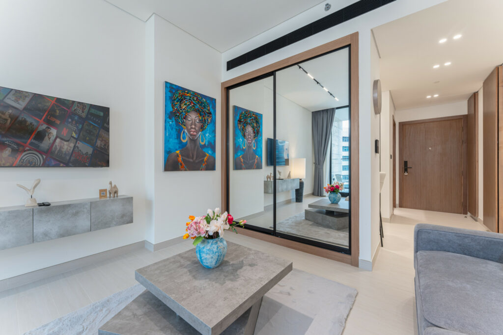 Brand New Studio | Private Jacuzzi | Central