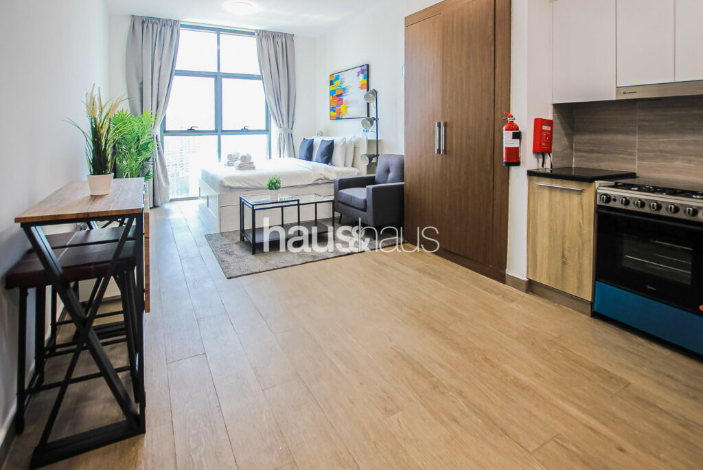 Spacious Studio | Well-connected Community