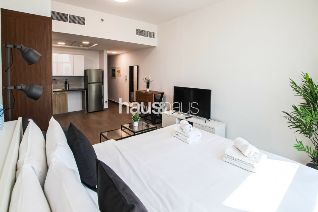 Spacious Studio | Well-connected Community