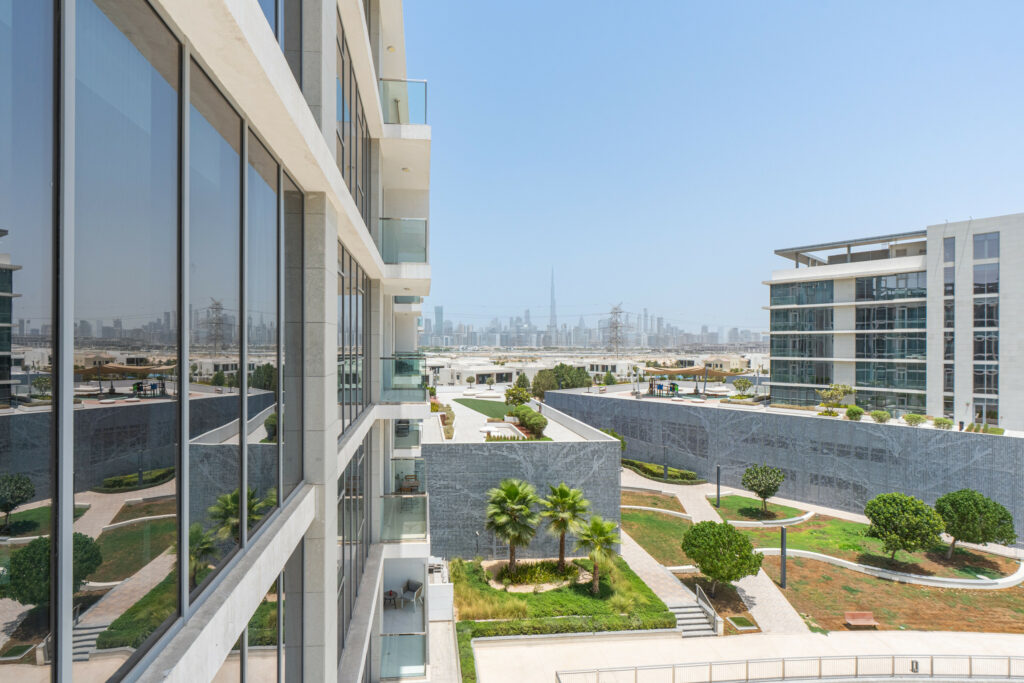 Burj Khalifa View | Spacious 3BR | Contemporary