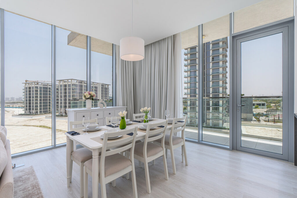 Burj Khalifa View | Spacious 3BR | Contemporary