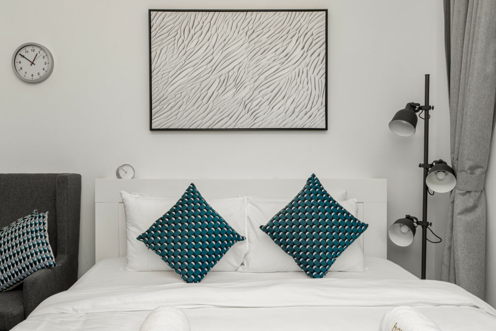 Pool View | Cosy Studio | Modern Facilities