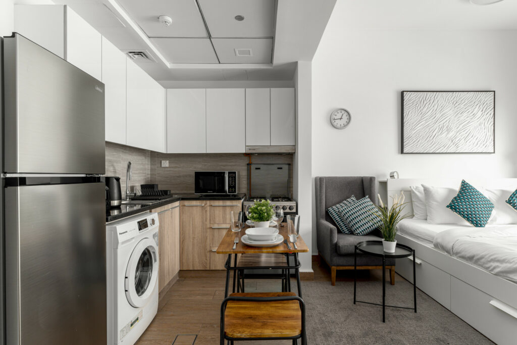 Pool View | Cosy Studio | Modern Facilities