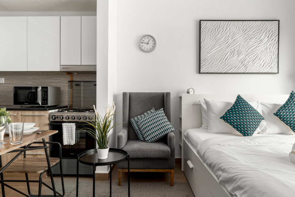 Pool View | Cosy Studio | Modern Facilities