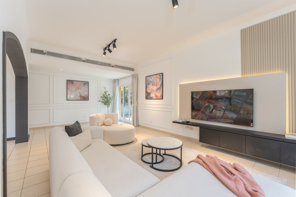 Ideal for Families | Lake View | Very Spacious