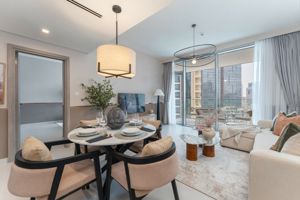 New Luxury Stay | Charming Marina and Pool Views