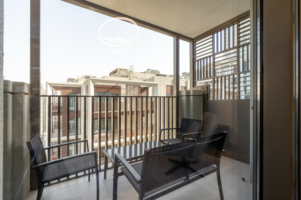 Creek Beach Living | Bright and Contemporary 2BR