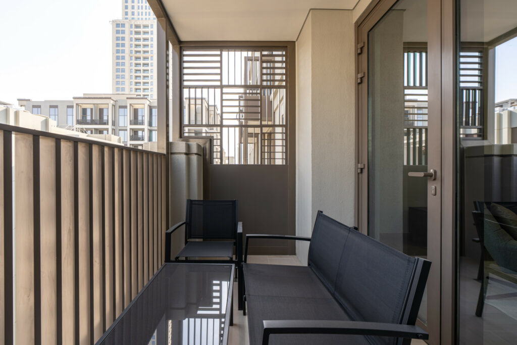 Creek Beach Living | Bright and Contemporary 2BR