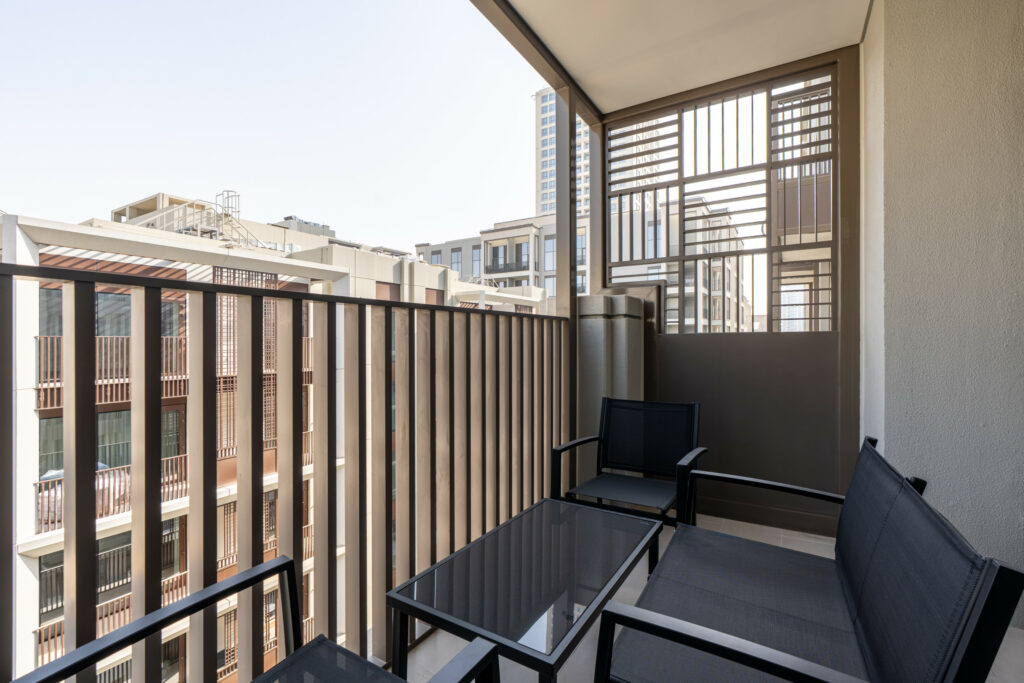 Creek Beach Living | Bright and Contemporary 2BR