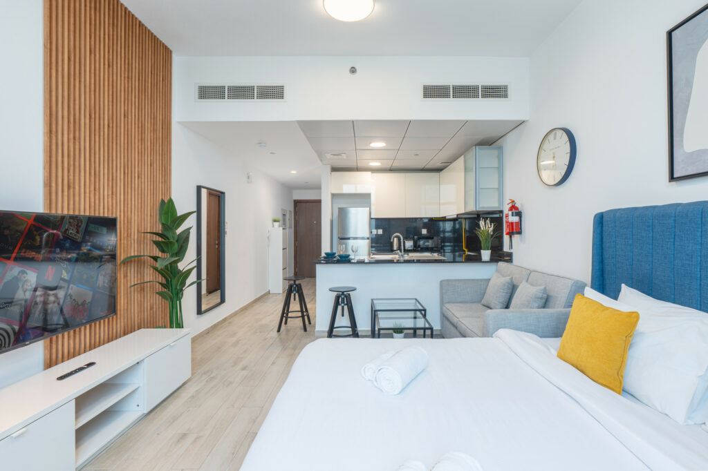 Contemporary | Fully Equipped | Spacious