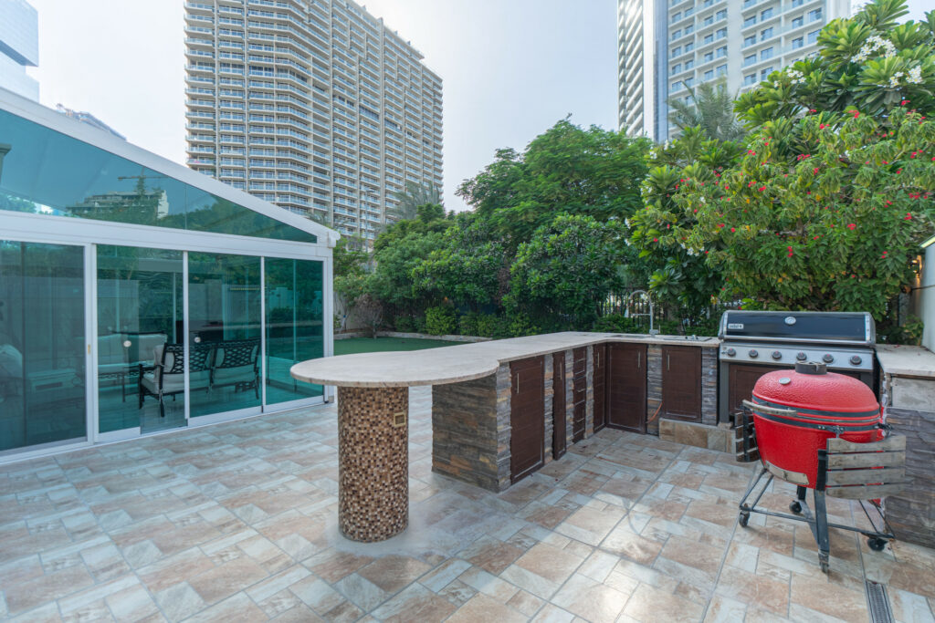 Spacious Villa | Garden | Family-Friendly