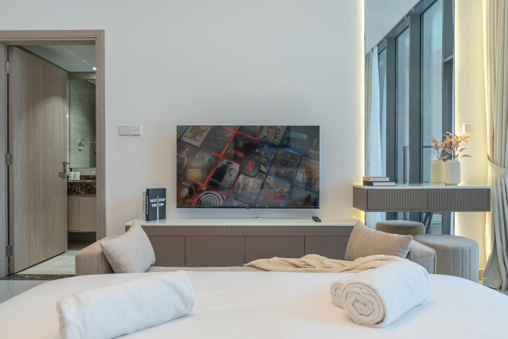 New Studio | Few Steps to Circle Mall | Pool View