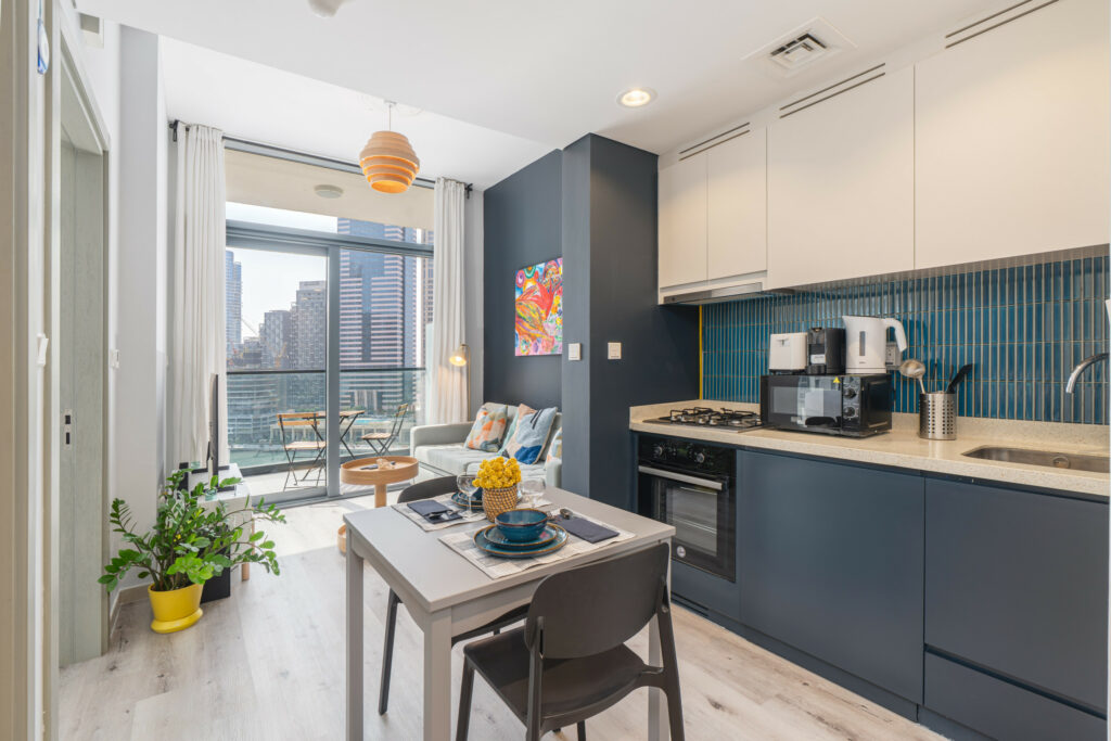 Canal View | Chic and Vibrant | Modern Comforts