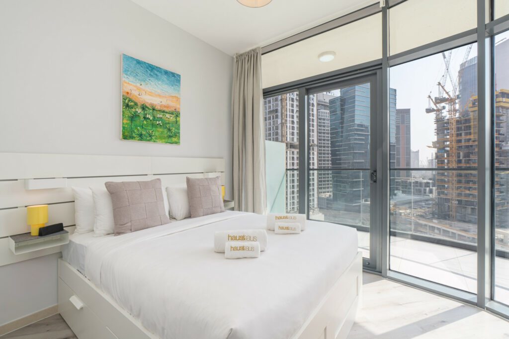 Canal View | Chic and Vibrant | Modern Comforts