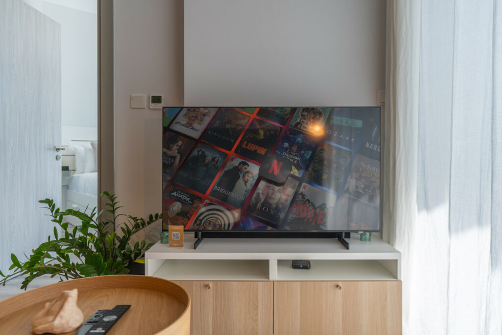 Canal View | Chic and Vibrant | Modern Comforts