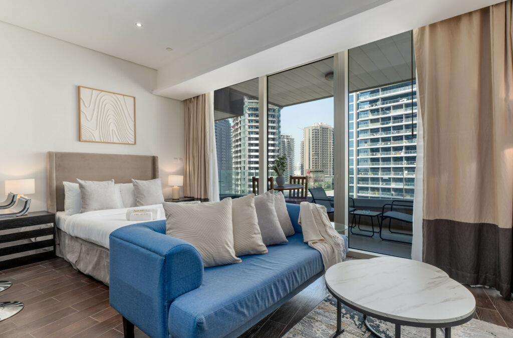 Spacious Studio | Large Balcony | Lake View