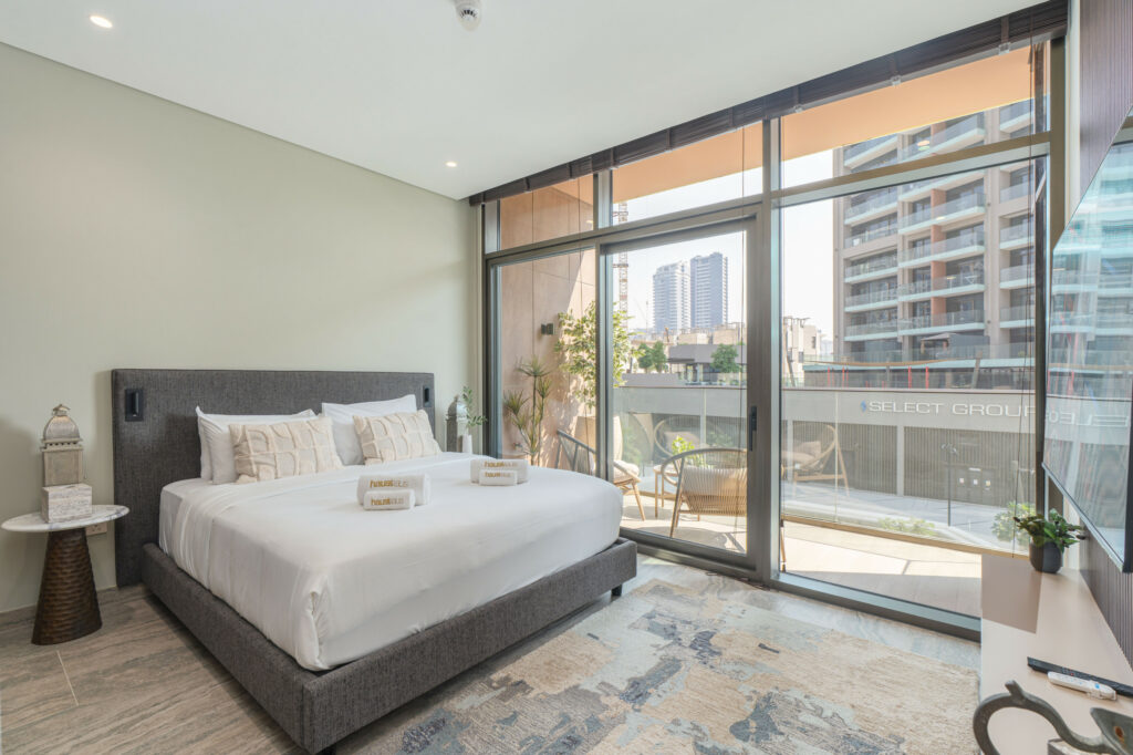 Luxurious 2BR | Canal Views | Spacious Balcony