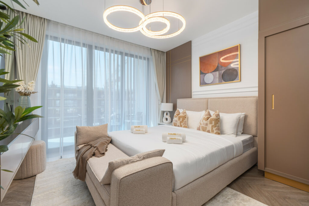 Contemporary Studio | Close to Circle Mall