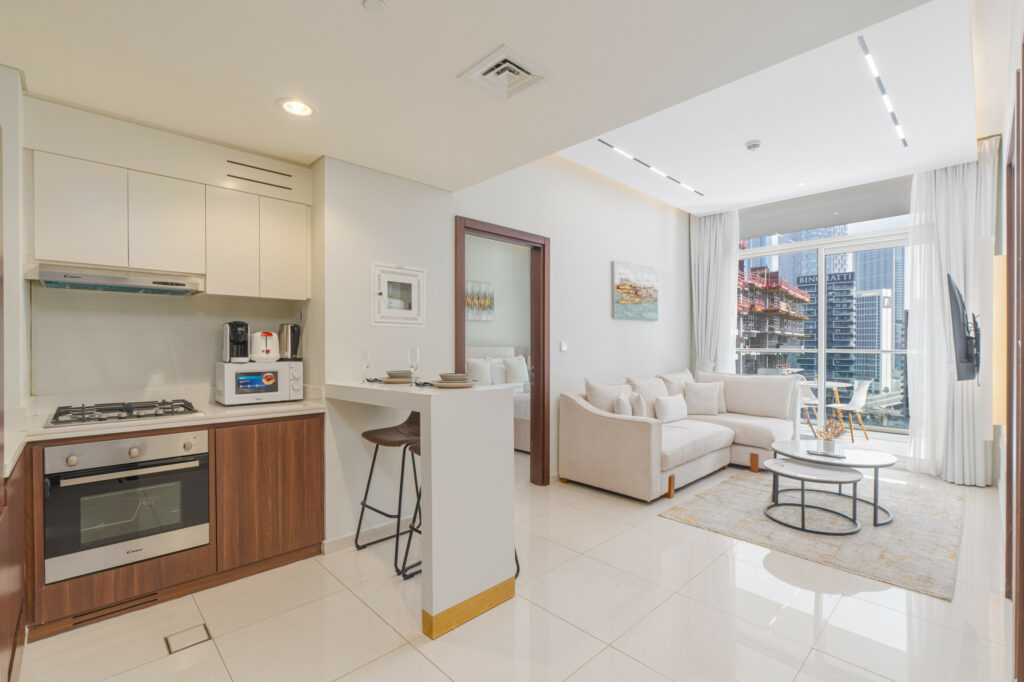 Canal Views | Easy Access to Downtown Dubai | 2BR