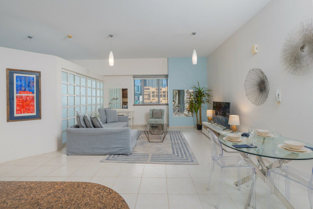 Unique Spacious Studio | Near to Mall | Business Hub