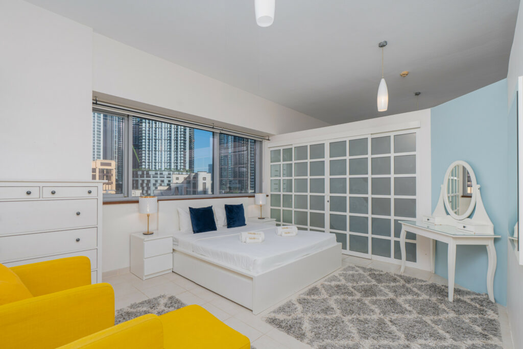 Unique Spacious Studio | Near to Mall | Business Hub