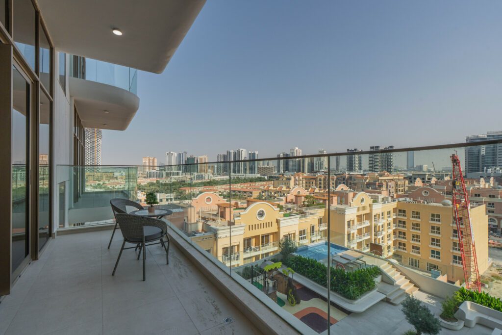 Brand New | Lovely Pool View | Smart Home