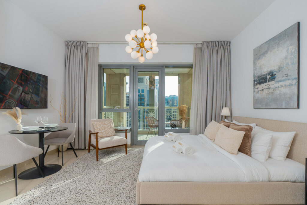 Contemporary | Bright | Lovely City Views