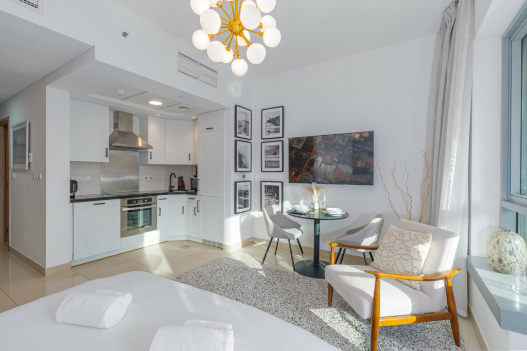 Contemporary | Bright | Lovely City Views