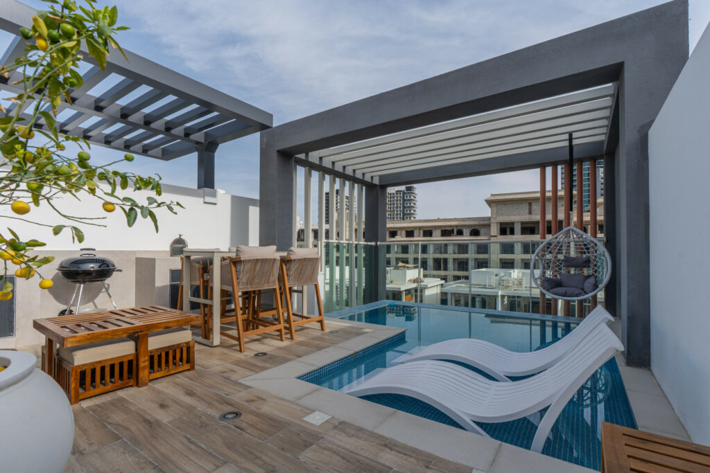 Premium Townhouse | Rooftop Pool | Smart Home